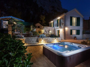 Holiday Home in Makarska with garden